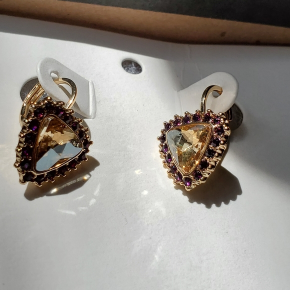 Banana Republic triangle faux topaz earrings surrounded by faux amethyst - Picture 2 of 8